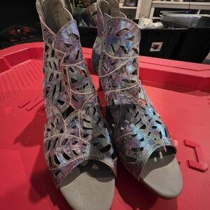 L'ATISTE Iridescent Cutout Heels